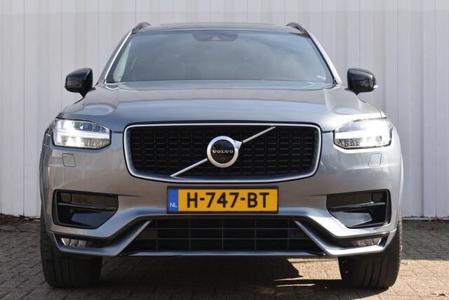 Volvo XC90 B5 AWD R-Design Intro Edition Diesel | Trekhaak | Luchtvering | Stoelen met geheugen | Blis | Pano dak |