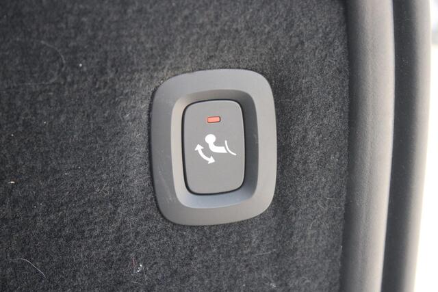 Volvo XC90 T8 390PK Recharge AWD Inscription | Adaptive Cruise & Pilot Assist | 360 Camera | Nappa Leder incl. ventilatie | Verwarmbare Voorstoelen/2e Zitrij & Verwarmbaar Stuur | Premium Harman/Kardon Audio | Semi elektr. Trekhaak |