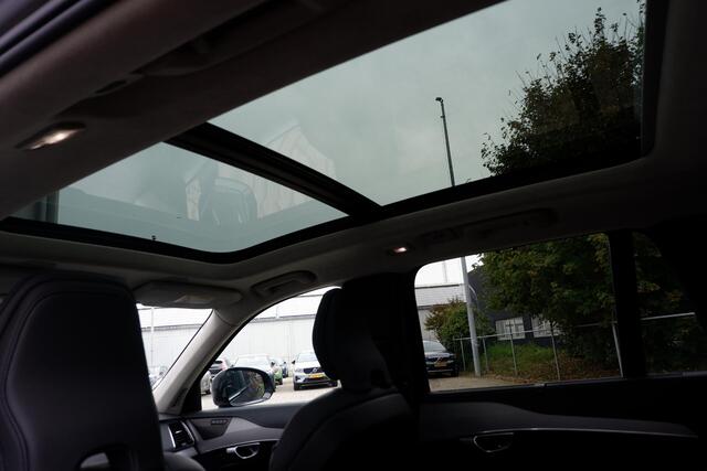 Volvo XC90 T8 AUT8 456PK Ultimate Dark, 360 Graden Camera, Getint Glas Achter, Luchtvering, Adaptieve Cruise Control, Verwarmbare Voorstoelen, Dodehoekdetectie Met Correctie, Panorama Dak, Rijstrooksensor Met Correctie, Navigatiesysteem, Keyless Entry, Verwarmbare A
