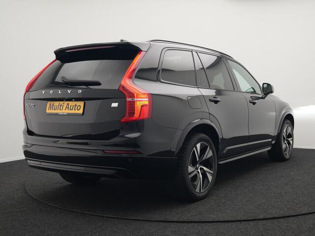 Volvo XC90 T8 Recharge AWD R-Design Plug In Hybrid 394pk 7 Persoons Dealer O.H. INCL BTW Long Range PHEV | Panodak | Alcantara Sportstoelen Memory | Trekhaak af Fabriek | Adaptive Cruise | Harman Kardon | Pilot Assist | L.M. 20" |