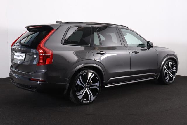 Volvo XC90 T8 Recharge AWD Ultimate Dark - LONG RANGE - Luchtvering - Panorama/schuifdak - 360º Camera - Bowers & Wilkins audio - IntelliSafe Assist & Surround - 360º Camera - Adaptieve LED koplampen - Verwarmde voorstoelen, stuur & achterbank - Parkeersensoren voor