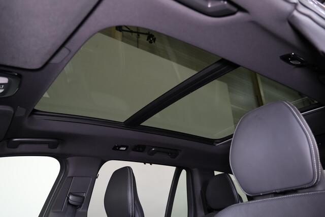 Volvo XC90 T8 Recharge AWD Ultimate Dark - LONG RANGE - Luchtvering - Panorama/schuifdak - 360º Camera - Bowers & Wilkins audio - IntelliSafe Assist & Surround - 360º Camera - Adaptieve LED koplampen - Verwarmde voorstoelen, stuur & achterbank - Parkeersensoren voor