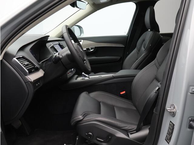 Volvo XC90 T8 455PK Recharge AWD Ultra Bright / B&W Audio / Luchtvering / 360gr Camera / Head-Up / Panoramisch Dak / Nappa Leder Met Ventilatie + Massage / All Season /
