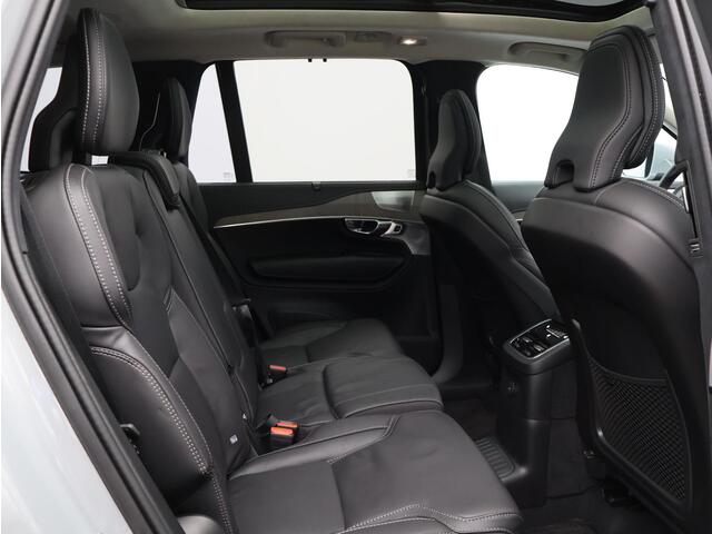 Volvo XC90 T8 455PK Recharge AWD Ultra Bright / B&W Audio / Luchtvering / 360gr Camera / Head-Up / Panoramisch Dak / Nappa Leder Met Ventilatie + Massage / All Season /