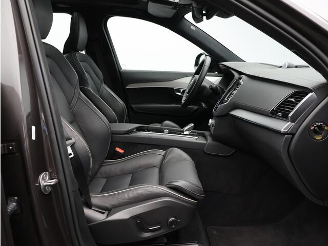 Volvo XC90 2.0 T8 Recharge AWD Ultimate Dark / Trekhaak / Luchtvering / Bowers & Wilkins / Head-Up Display / 360 Camera / Gelaagde Zijruiten / Panoramadak / BLIS /