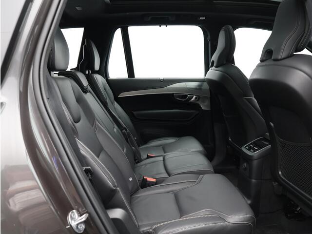 Volvo XC90 2.0 T8 Recharge AWD Ultimate Dark / Trekhaak / Luchtvering / Bowers & Wilkins / Head-Up Display / 360 Camera / Gelaagde Zijruiten / Panoramadak / BLIS /