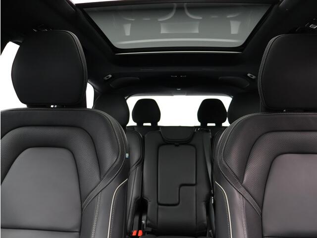 Volvo XC90 2.0 T8 Recharge AWD Ultimate Dark / Trekhaak / Luchtvering / Bowers & Wilkins / Head-Up Display / 360 Camera / Gelaagde Zijruiten / Panoramadak / BLIS /