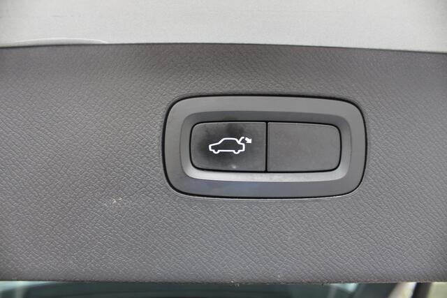 Volvo XC90 2.0 T5 AWD Inscription | Luchtvering | Massagestoelen | Schuif/kanteldak | Head-Up
