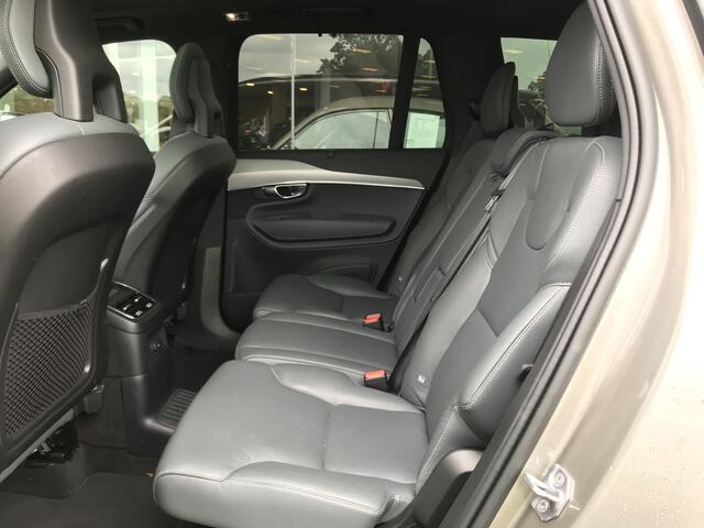 Volvo XC90 2.0 T8 Twin Engine AWD R-Design 7-persoons | Rijklaar incl 12 mnd Bovag | Panoramadak Trekhaak 360 camera Head up
