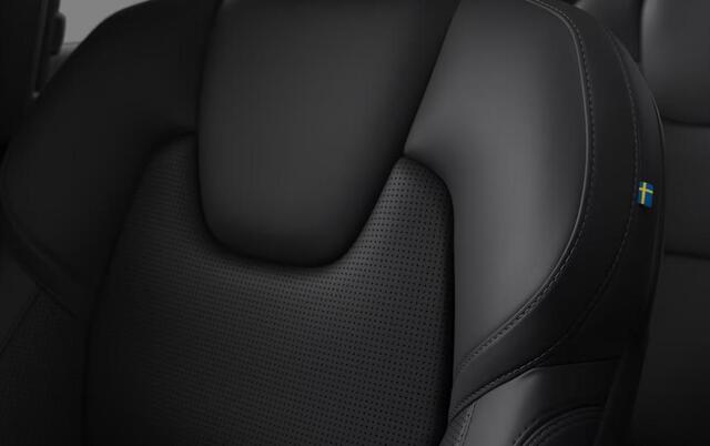 Volvo XC90 2.0 T8 Plug-in hybrid AWD Ultra Dark | Luchtvering | Panoramadak | Stoel-/Stuurverwarming | Massagestoelen | 360° parkeercamera | Head-Up Display | LED Matrix koplampen | Adaptieve Cruise Control |