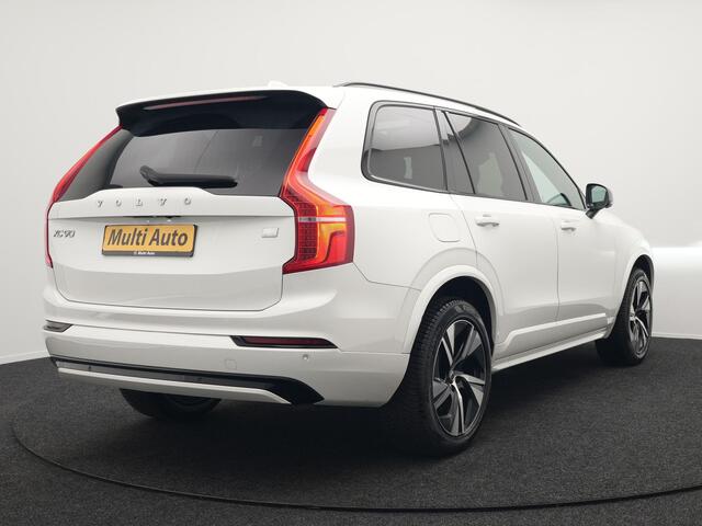 Volvo XC90 T8 Recharge AWD R-Design Plug In Hybrid 456pk 7 Persoons Long Range Dealer O.H. INCL BTW PHEV | Panodak | Alcantara Sportstoelen Memory | Adaptive Cruise | Harman Kardon | Pilot Assist | Head Up | 360 Camera | L.M. 20" | Apple Carplay | Navigatie | DAB |