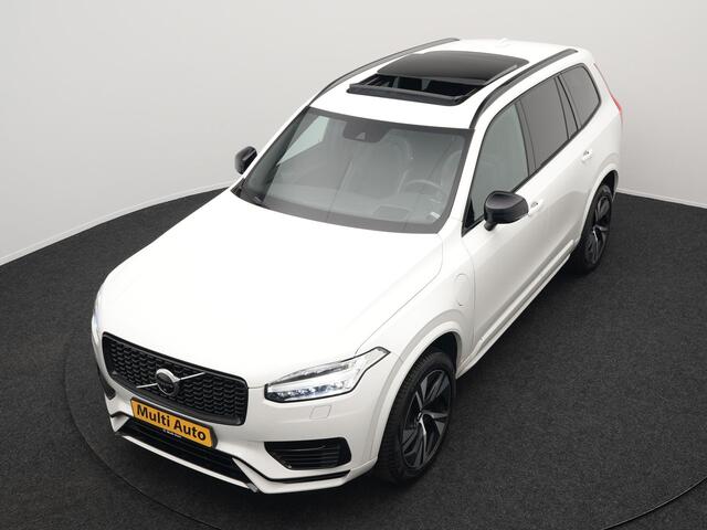 Volvo XC90 T8 Recharge AWD R-Design Plug In Hybrid 456pk 7 Persoons Long Range Dealer O.H. INCL BTW PHEV | Panodak | Alcantara Sportstoelen Memory | Adaptive Cruise | Harman Kardon | Pilot Assist | Head Up | 360 Camera | L.M. 20" | Apple Carplay | Navigatie | DAB |