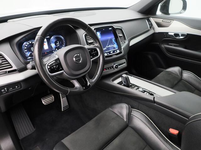 Volvo XC90 2.0 T8 Recharge AWD R-Design 7-Pers. | PANO | 360° | HUD | ADAPTIVE | H&K | MEMORY | STOEL- EN STUURVERW. | TREKHAAK