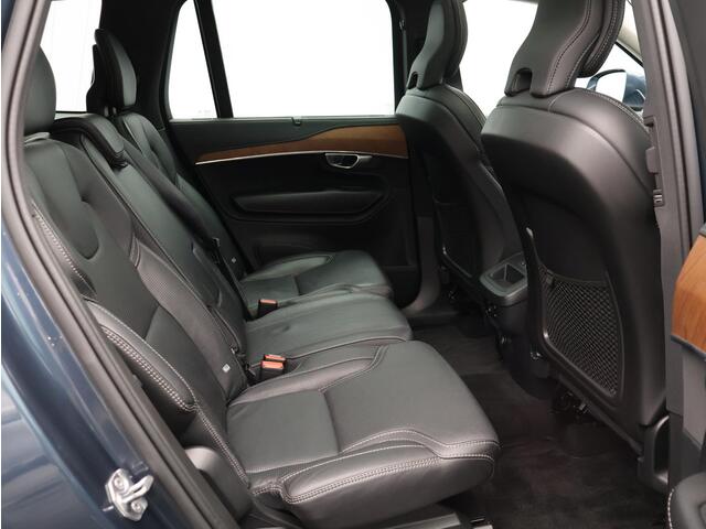 Volvo XC90 T5 250PK AWD Inscription / Trekhaak / Head Up / Nappa Leder Met Ventilatie / Panoramisch Dak / Keyless / Standkachel / Full Led / Verwarmbaar Stuurwiel + Voorstoelen + Achterbank /