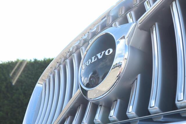 Volvo XC90 2.0 T8 Recharge AWD Inscription Exclusive l Luchtvering l 360 Camera | Massagestoelen met ventilatie l Semi Elektrische trekhaak | Polestar Tuning |