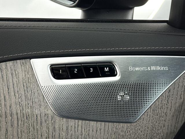 Volvo XC90 T8 Plug-in hybrid AWD Ultra Dark | Luchtvering | Bowers&Wilkins | Massage | Trekhaak