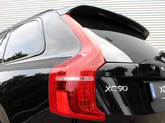 Volvo XC90 2.0 T8 Recharge AWD Ultra Dark / Trekhaak / Luchtvering / Bowers & Wilkins / Head-Up Display / 360 Camera / Panoramadak / BLIS / 22 Inch /