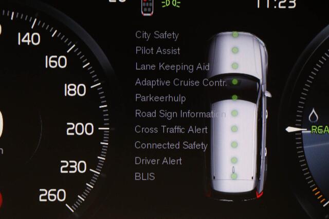 Volvo XC90 2.0 T8 Recharge AWD Inscription | LOUNGE PACK | PANORAMADAK | DAB | APPLE | CAMERA