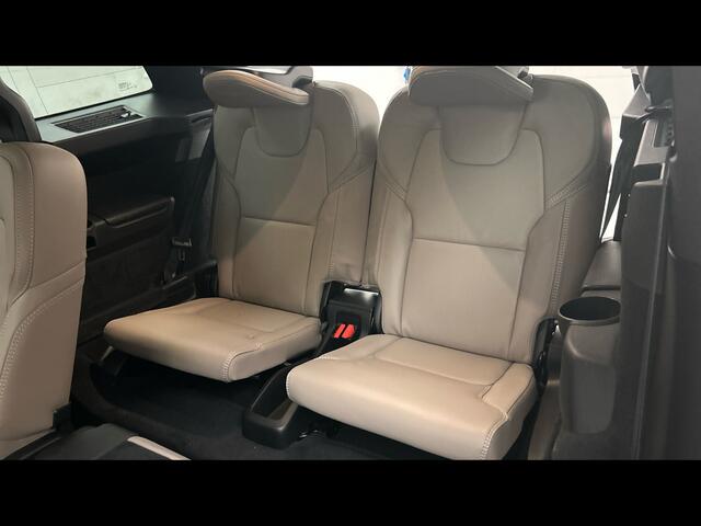 Volvo XC90 2.0 T8 Plug-in hybrid AWD Ultra Dark MY26 455pk | B&W Surround Stereo | Elek Trekhaak | Luchtvering | Nappa volleder + Stoelkoeling + Massage | 22" | HUD | Etc.. Etc..