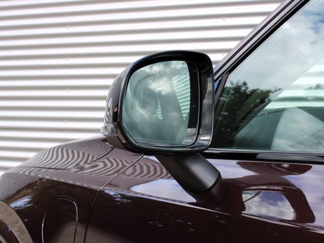 Volvo XC90 2.0 T8 Plug-in hybrid AWD Ultra Dark Automaat / Panoramadak / Luchtvering / Bowers&Wilkens audio / Trekhaak / Massage voorstoelen