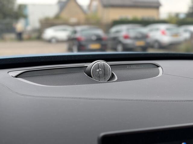 Volvo XC90 2.0 T8 Plug-in hybrid AWD Ultra Dark Bowers & Wilkins Audio | Luchtvering | Massage | Heico Styling