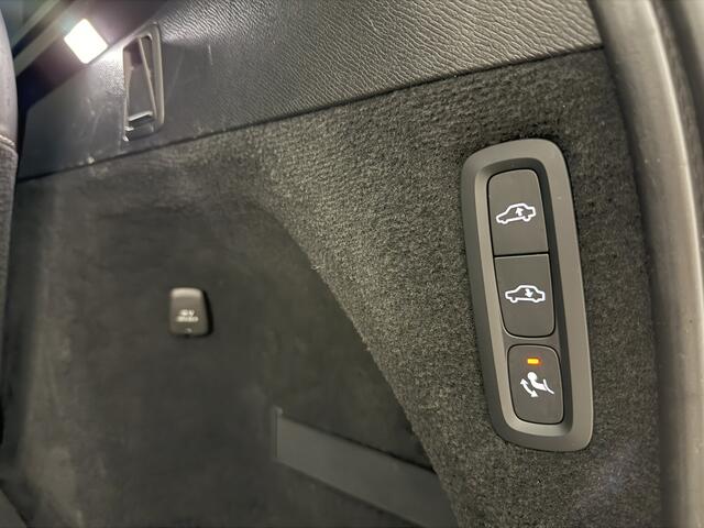 Volvo XC90 T8 AWD Ultimate Dark / 22'' EVERLAST / Luchtvering / Bowers en Wilkins / HUD / 360 graden camera /