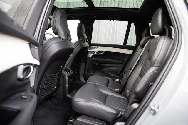 Volvo XC90 2.0 T8 Plug-in hybrid AWD Ultra Dark | Facelift | Black Edition | Selected Level | Heico | Bowers & Wilkins | Gelamineerd Glas | Luchtvering | 22" Velgen |