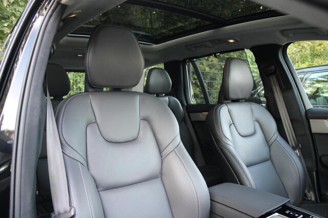 Volvo XC90 T8 445PK Plug-in hybrid AWD Ultra Dark | Luchtvering | Gelamineerde zijruiten | Bowers & Wilkins High End Audio | Massagefunctie voorstoelen | Semi Elektr Trekhaak |