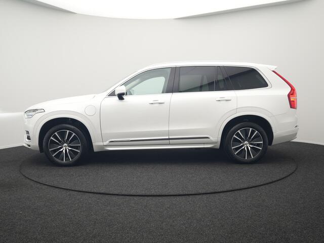 Volvo XC90 T8 Recharge AWD Core Bright Plug In Hybrid 456pk 7-Persoons Dealer O.H PHEV | Trekhaak Af Fabriek | Adaptive Cruise | Camera | Lederen Sportstoelen Memory & Verwarmd | Google Assistent | Apple Carplay | Stuur Verwarmd | Virtual | Blis | Navigatie | DAB |
