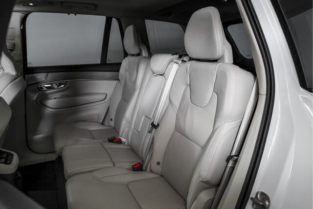 Volvo XC90 2.0 T8 Plug-in hybrid AWD Ultra Dark 310 PK - Automaat | Leder Pakket | S/K-Panodak | Luchtvering | Bowers & Wilkins | Elek. Stoel-+massage+verwarming & Ventilatie | Head-Up | Adapt. Cruise | 360 Camera | Google +App. Connect | 22" Diamond Cut | 7772