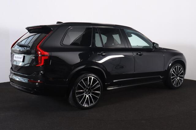 Volvo XC90 T8 Recharge AWD Ultra Dark - Luchtvering - Panorama/schuifdak - IntelliSafe Assist & Surround - 360º Camera - Bowers & Wilkins audio - Verwarmde voorstoelen, stuur & achterbank - Parkeersensoren voor & achter - Elektr. bedienb. voorstoelen met geheugen - 