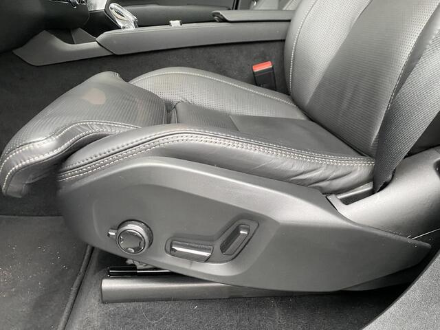 Volvo XC90 2.0 T8 Plug-in hybrid AWD Ultra Dark Full options