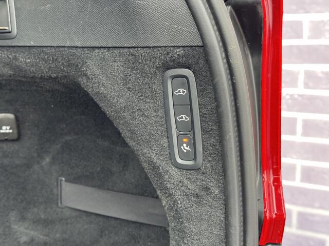 Volvo XC90 2.0 T8 Recharge AWD R-Design | Luchtvering | Trekhaak | Sportstoelen | Schuif-/Kanteldak | Harman Kardon Audio | 360 Camera | Elektrisch Verstelbare Voorstoelen | Stoel-/Stuurverwarming