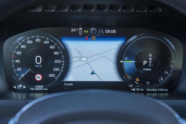 Volvo XC90 2.0 T8 390 PK AWD PANO / 7-ZITS