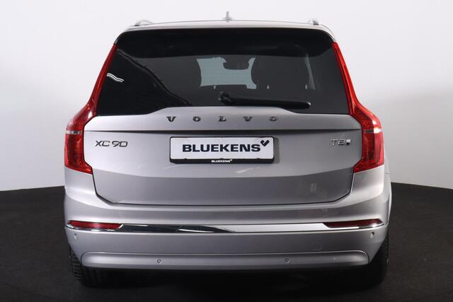 Volvo XC90 T8 Recharge AWD Ultimate Dark - Luchtvering - Panorama/schuifdak - IntelliSafe Assist & Surround - 360º Camera - Bowers & Wilkins audio - Adaptieve LED koplampen - Verwarmde voorstoelen, stuur & achterbank - Parkeersensoren voor & achter - Elektr. bedienb
