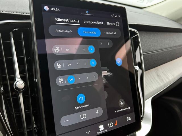 Volvo XC90 Ultra Bright Recharge Plug-In Hybrid AWD | Bowers & Wilkins | Le