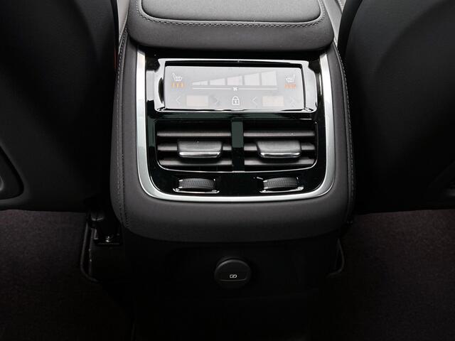 Volvo XC90 Ultra Bright Recharge Plug-In Hybrid AWD | Bowers & Wilkins | Le