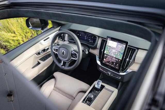 Volvo XC90 2.0 T8 Plug-in hybrid AWD Ultra Dark | Bowers & Wilkins Premium Audio | Luchtvering | 360 Camera | Head-Up | Massage + ventilatie | 22 Inch Velgen | Full Options |