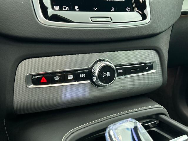 Volvo XC90 T8 Recharge AWD Ultimate Dark - Luchtvering - Panorama/schuifdak - IntelliSafe Assist & Surround - 360º Camera - Bowers & Wilkins audio - Adaptieve LED koplampen - Verwarmde voorstoelen, stuur & achterbank - Parkeersensoren voor & achter - Elektr. bedienb