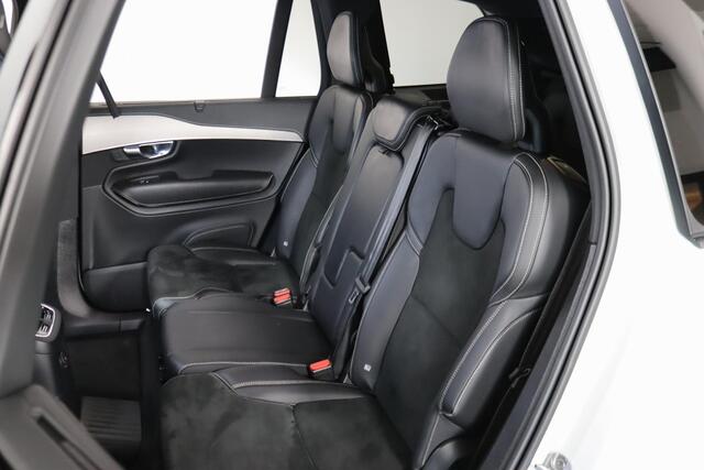 Volvo XC90 2.0 T8 Recharge AWD Plus Dark, 455PK, Longrange, Trekhaak draaibaar, Pilot Assist, Zeer nette auto!