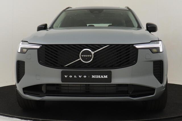 Volvo XC90 II T8 PLUG-IN HYBRID AWD ULTRA DARK *VOORRAAD VOORDEEL!* -PANO.DAK|HARMAN/KARDON|LUCHTVERING|GEVENT.LEDER+MASSAGE|360°CAM|HEAD-UP DISP.|TREKHAAK