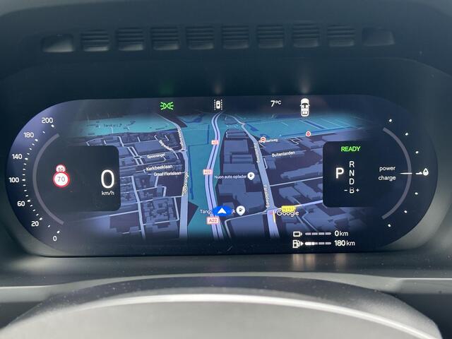 Volvo XC90 2.0 T8 Plug-in hybrid AWD Plus Dark / Luchtvering / Pano. dak / Head-up display / Bowers & Wilkins / 360 camera / Elek. verstelbare stoelen / Voor+achter+stuur verwarmd / Keyless /