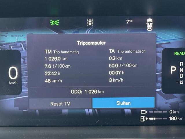 Volvo XC90 2.0 T8 Plug-in hybrid AWD Plus Dark / Luchtvering / Pano. dak / Head-up display / Bowers & Wilkins / 360 camera / Elek. verstelbare stoelen / Voor+achter+stuur verwarmd / Keyless /