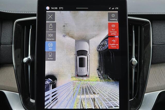 Volvo XC90 T8 Recharge AWD Ultra Dark - Luchtvering - Panorama/schuifdak - IntelliSafe Assist & Surround - 360º Camera - Bowers & Wilkins audio - Adaptieve LED koplampen - Verwarmde voorstoelen, stuur & achterbank - Parkeersensoren voor & achter - Elektr. bedienb. v
