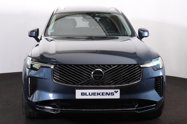 Volvo XC90 T8 Recharge AWD Plus Bright - Luchtvering - Panorama/schuifdak - IntelliSafe Assist & Surround - 360º Camera - Harman/Kardon audio - Adaptieve LED koplampen - Verwarmde voorstoelen, stuur & achterbank - Parkeersensoren voor & achter - Elektr. bedienb. voo