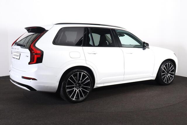 Volvo XC90 T8 Recharge AWD Ultra Dark - Luchtvering - Panorama/schuifdak - IntelliSafe Assist & Surround - 360º Camera - Bowers & Wilkins audio - Adaptieve LED koplampen - Verwarmde voorstoelen, stuur & achterbank - Parkeersensoren voor & achter - Elektr. bedienb. v