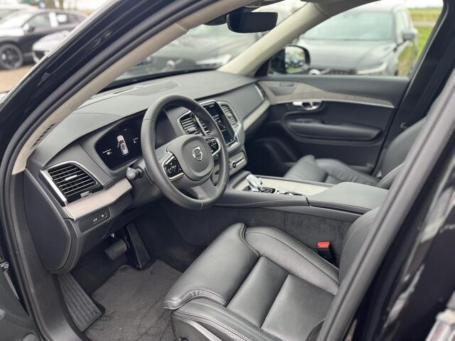Volvo XC90 Ultra Dark | Geventileerd Leer | Head Up Display | 360 Graden Camera | Getinte Ramen |