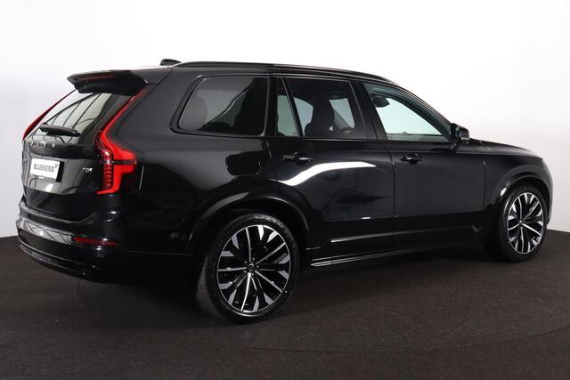 Volvo XC90 T8 Recharge AWD Ultra Dark - Luchtvering - Panorama/schuifdak - IntelliSafe Assist & Surround - 360º Camera - Bowers & Wilkins audio - Adaptieve LED koplampen - Verwarmde voorstoelen, stuur & achterbank - Parkeersensoren voor & achter - Elektr. bedienb. v