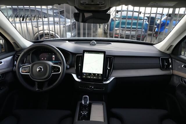 Volvo XC90 2.0 T8 Plug-in hybrid AWD Ultra Dark 455pk Panoramadak/Bowers&Wilkins/Luchtvering