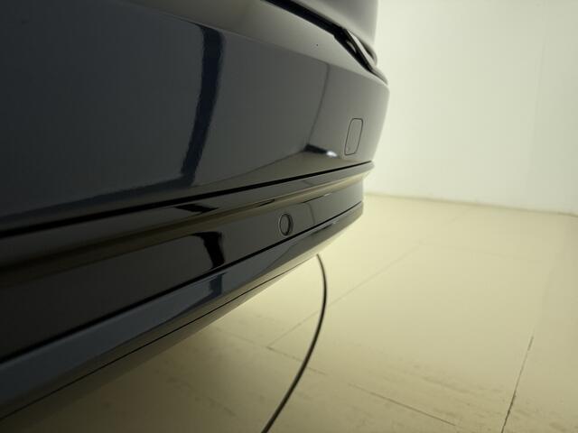 Volvo XC90 T8 455pk AWD Plus Dark / Panorama dak / 360 camera / Lederen dashboard / Geïntegreerd kinderzitje / Harman en kardon audio /